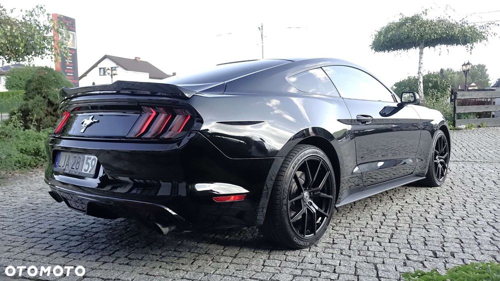 Ford Mustang - 17