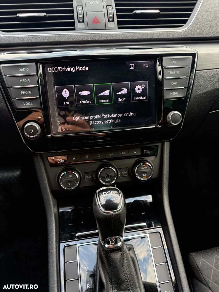 Skoda Superb 2.0 TDI DSG Ambition - 11