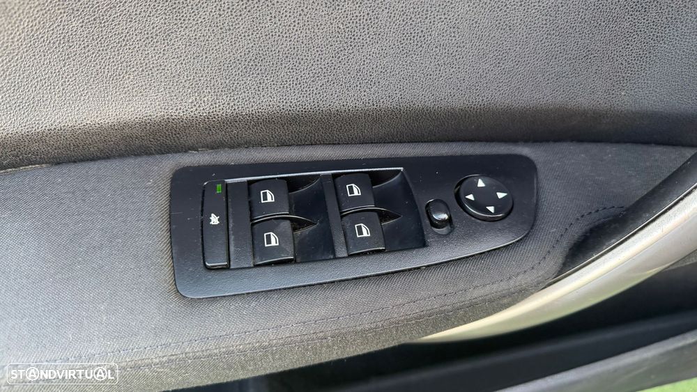 BMW 120 d Sport - 32