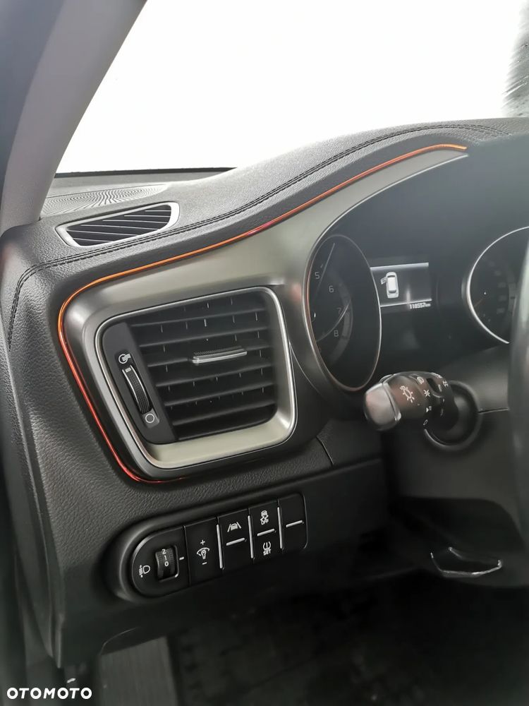 Kia Ceed 1.5 T-GDI M - 6