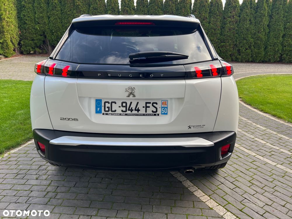 Peugeot 2008 BlueHDi 130 Allure S&S EAT8 - 5
