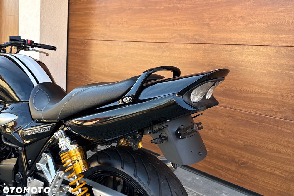 Yamaha XJR - 29