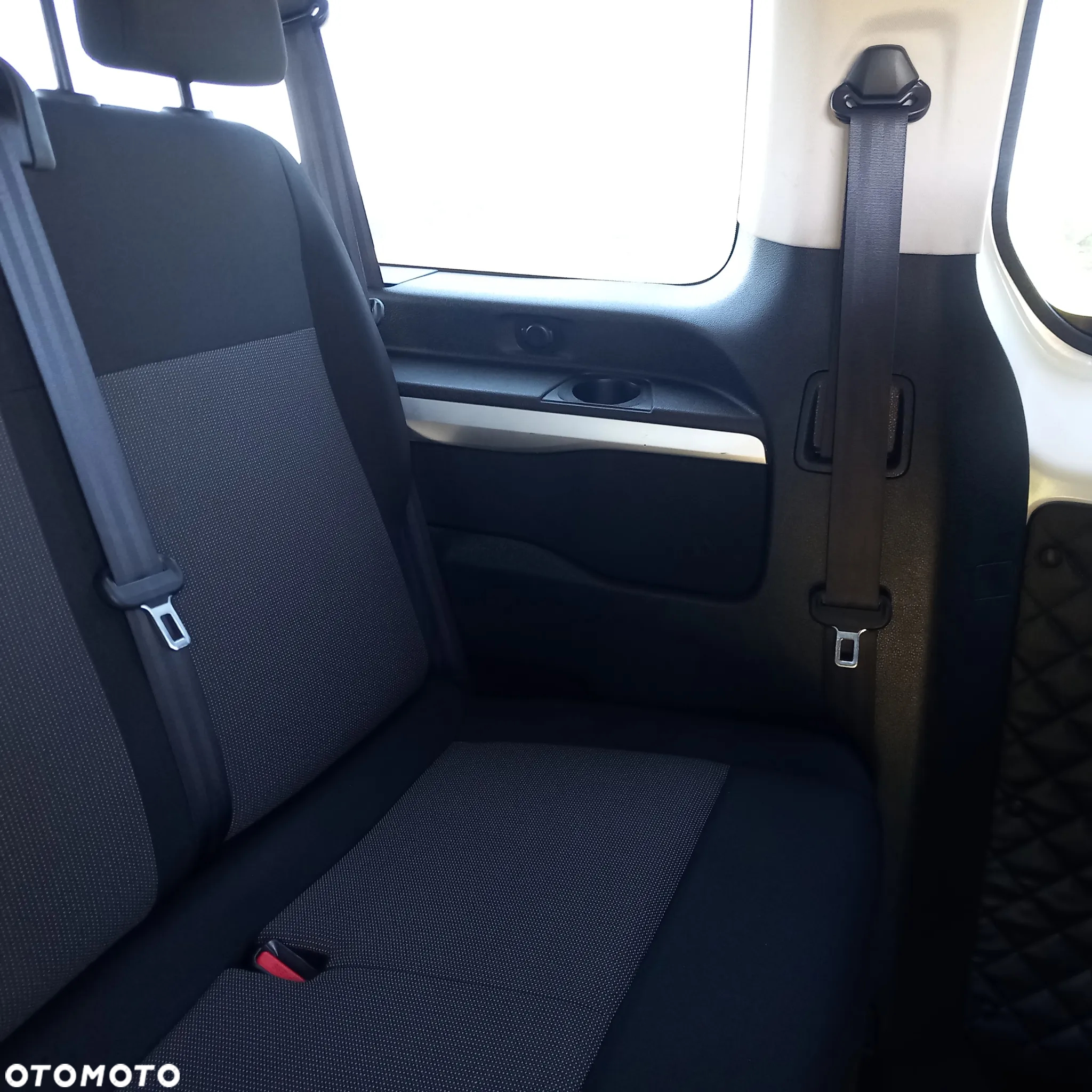 Toyota ProAce Kombi 2.0 D-4D Medium 2,8t - 23