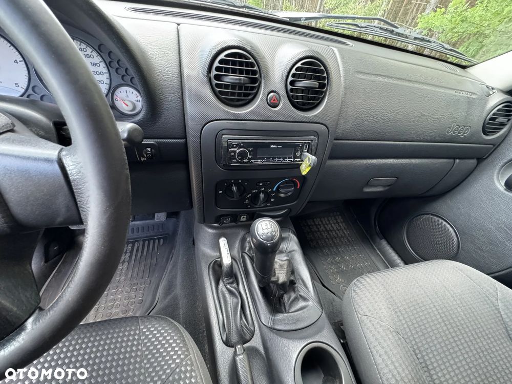 Jeep Cherokee 2.5L CRD Sport - 16