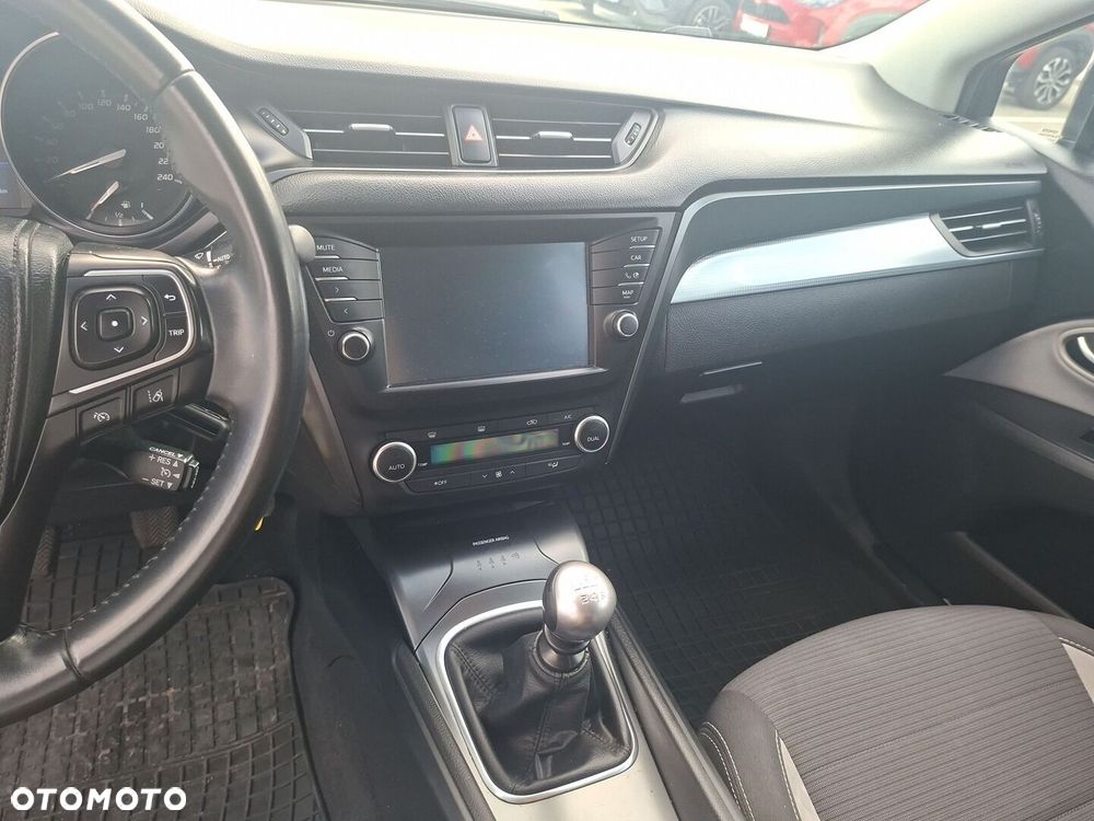 Toyota Avensis 2.0 D-4D Premium - 19
