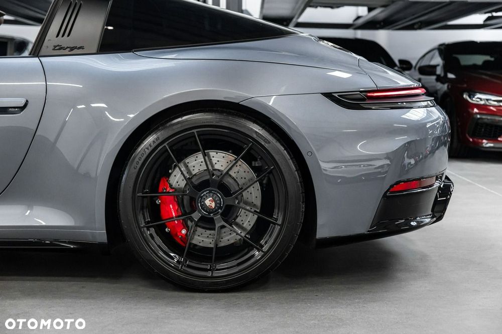 Porsche 911 Targa 4 GTS PDK - 20