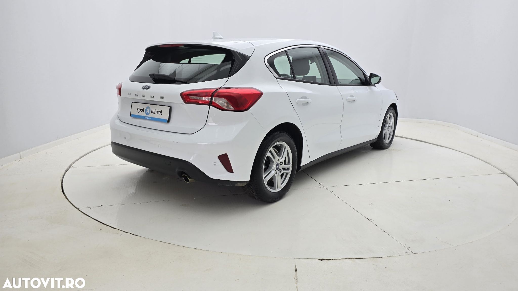 Ford Focus 1.0 EcoBoost Trend Edition - 6