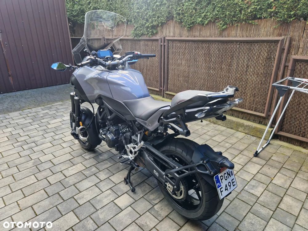 Yamaha NIKEN - 4