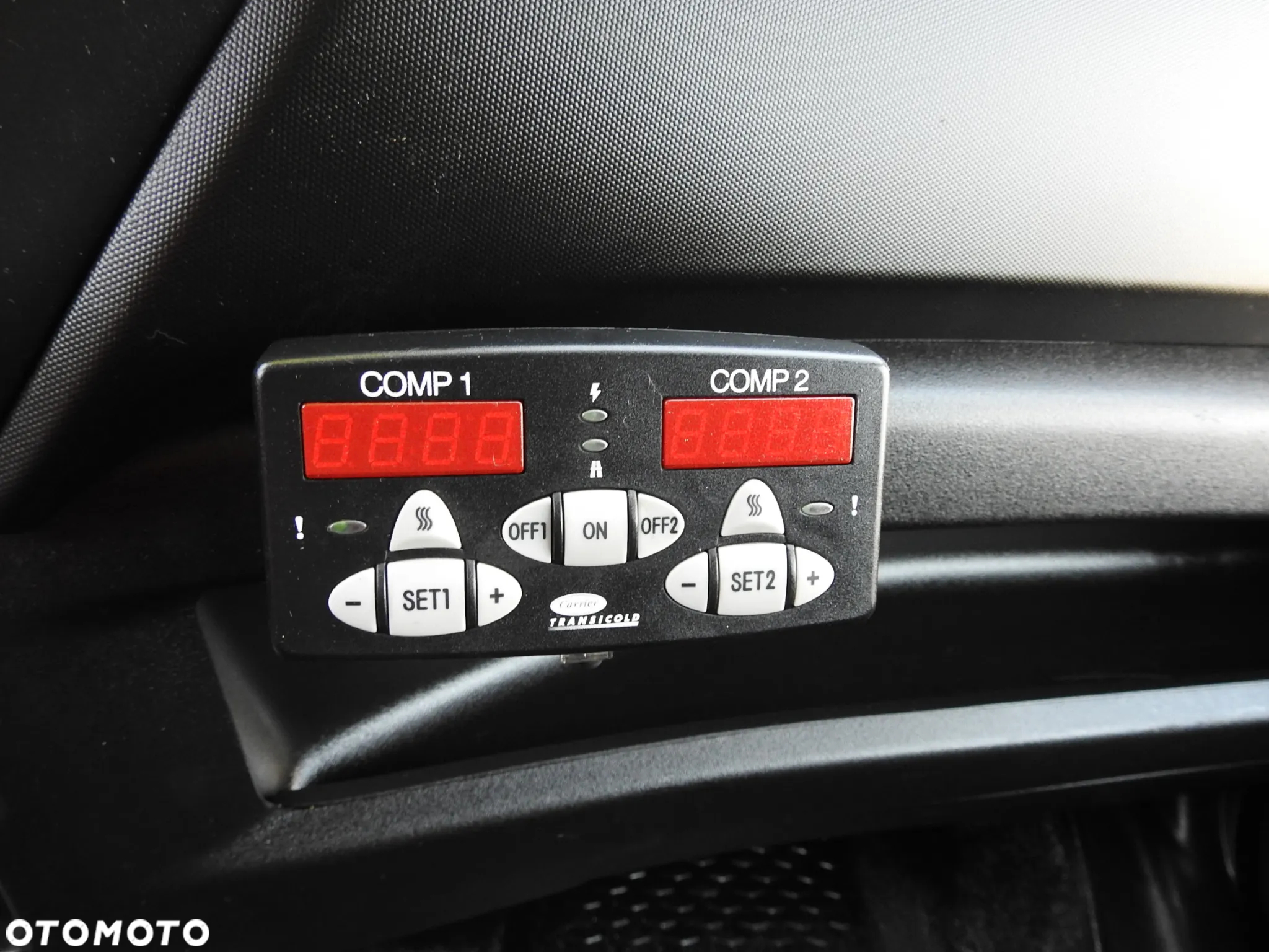 Iveco DAILY 35C15 KONTENER CHŁODNIA -12*C ZASILANIE 230V BLIŹNIACZE KOŁA 150KM [ 5418 ] - 34