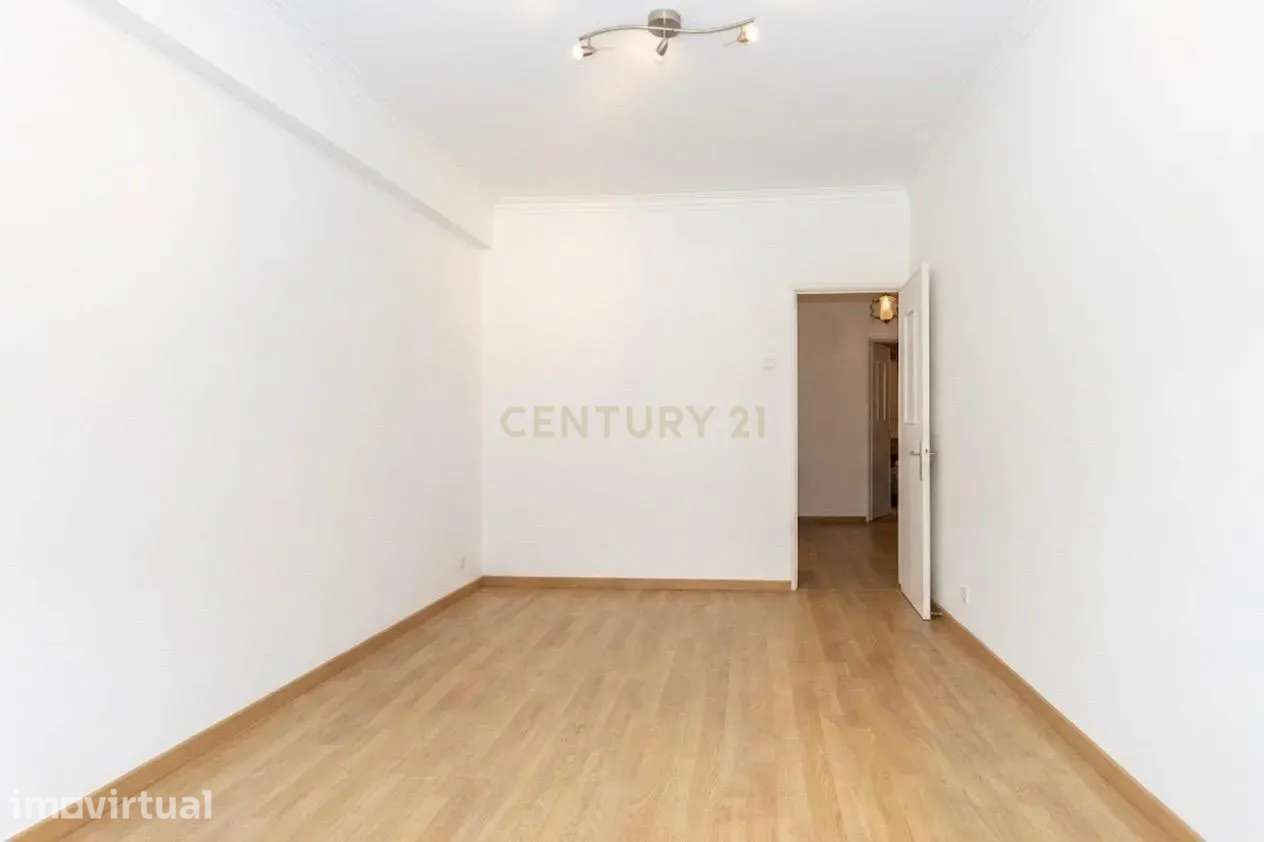 T2 Totalmente Remodelado, Queluz. - Grande imagem: 4/11