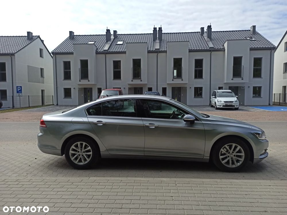 Volkswagen Passat 2.0 TDI SCR Comfortline - 6