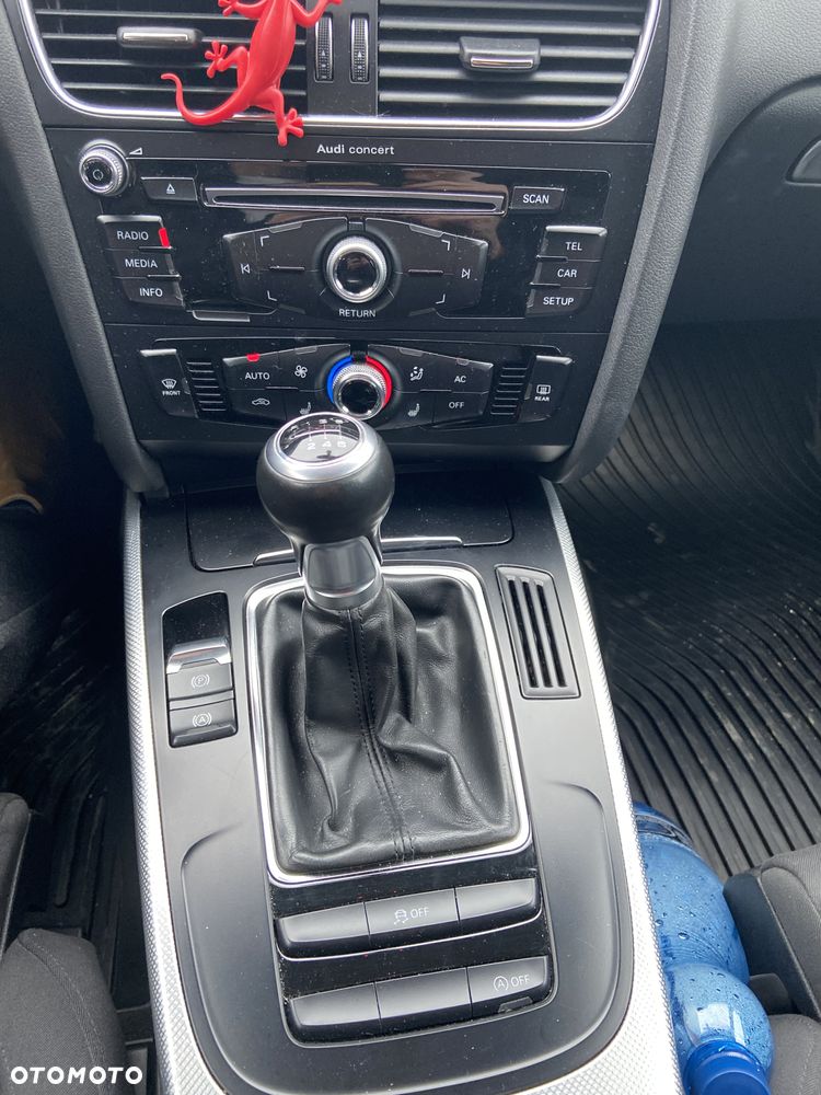 Audi A4 Avant 2.0 TDI DPF quattro S line Sportpaket - 7