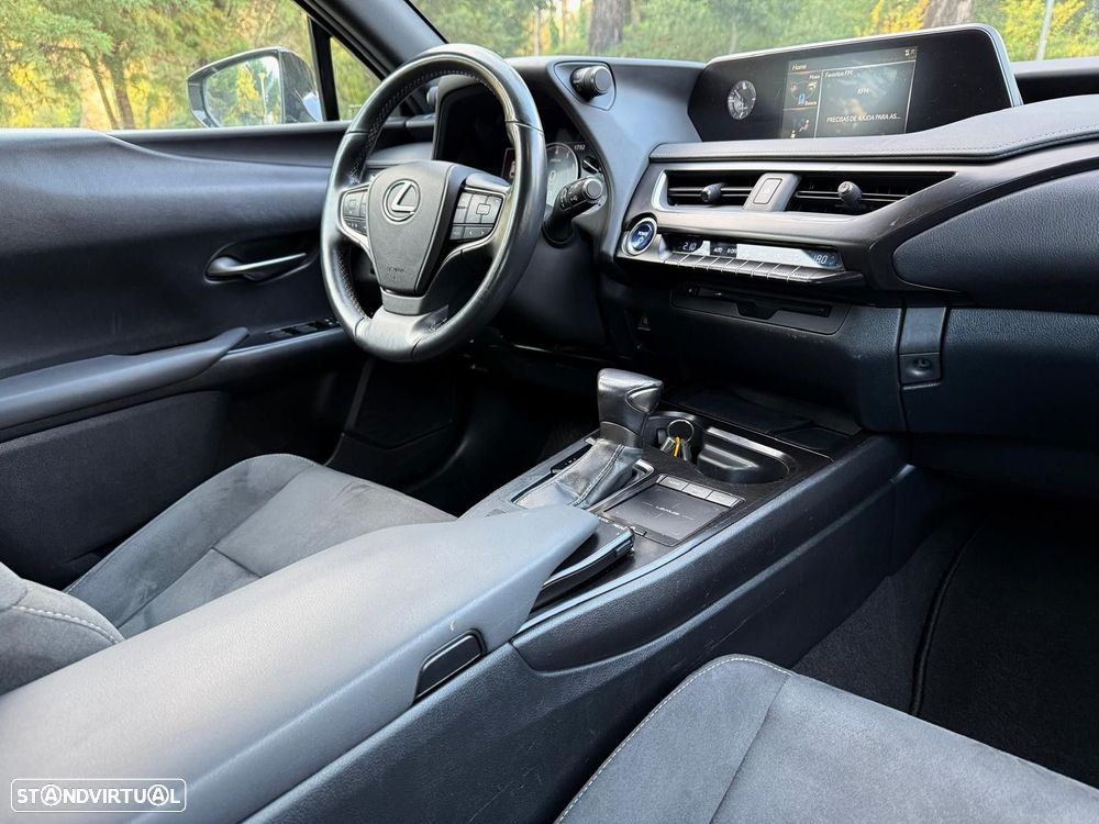 Lexus UX 250h Business - 10