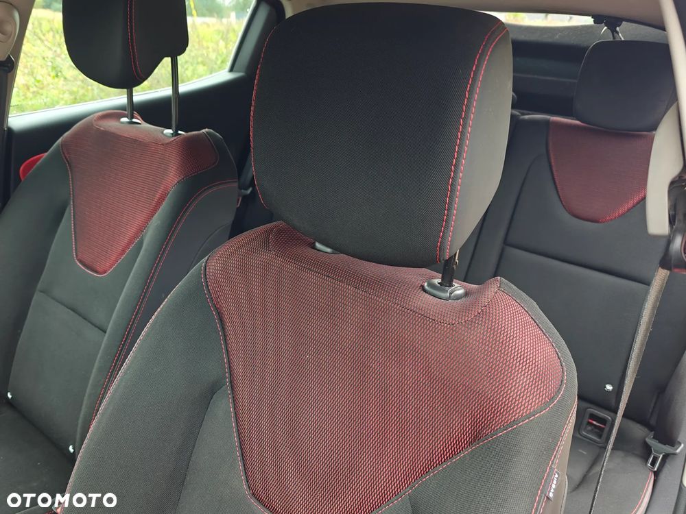 Renault Clio Energy dCi 90 Start & Stop Experience - 18