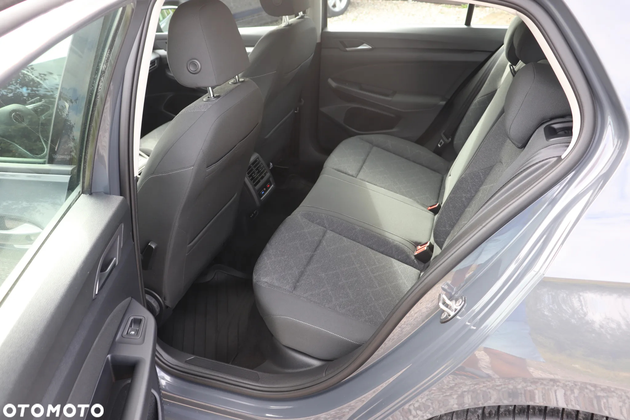 Volkswagen Golf VIII 2.0 TDI Life Plus - 27