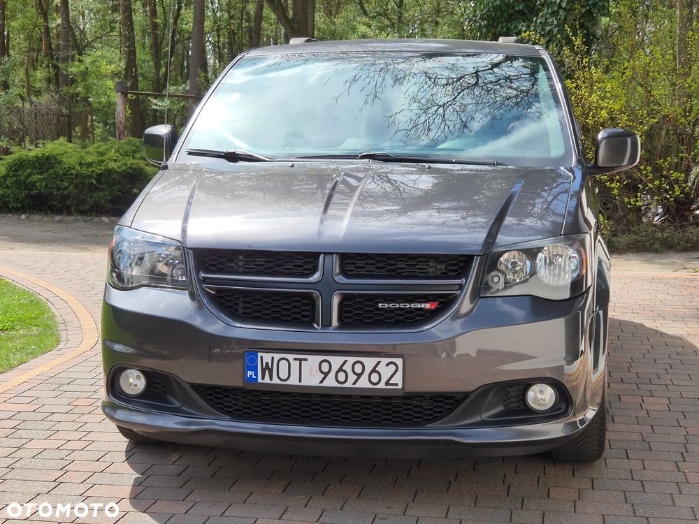 Dodge Grand Caravan - 25