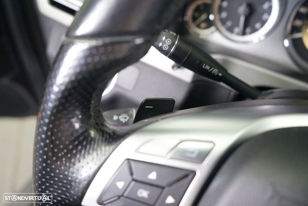 Mercedes-Benz E 220 CDi Avantgarde BlueEfficiency Auto - 26