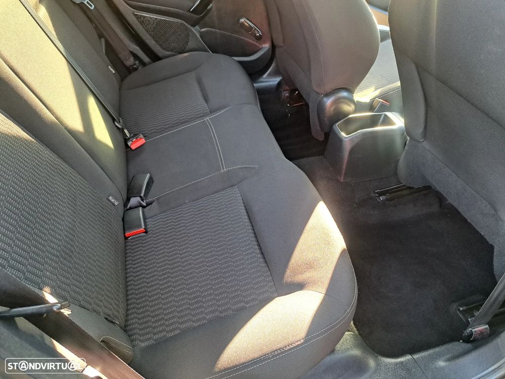 Peugeot 208 1.4 HDi SE Style - 9