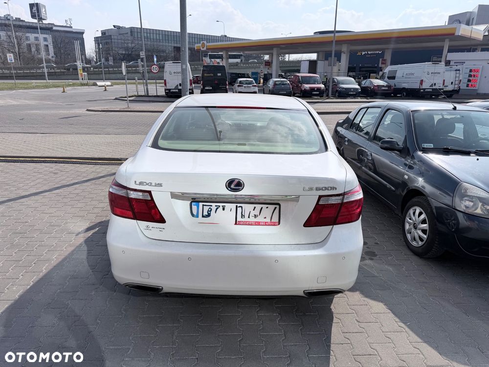 Lexus LS 600h Elite - 5