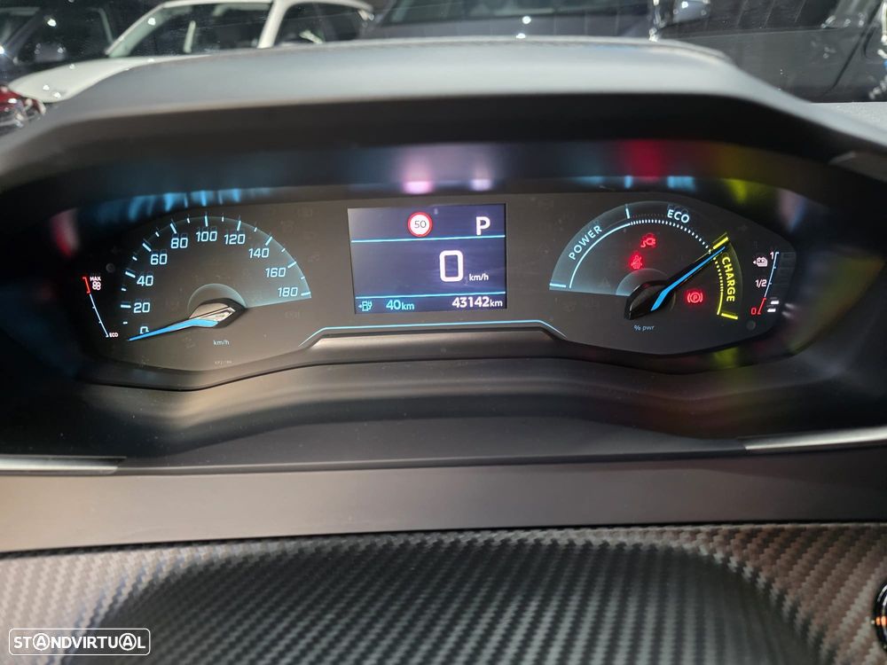 Peugeot e-208 Allure Pack - 21