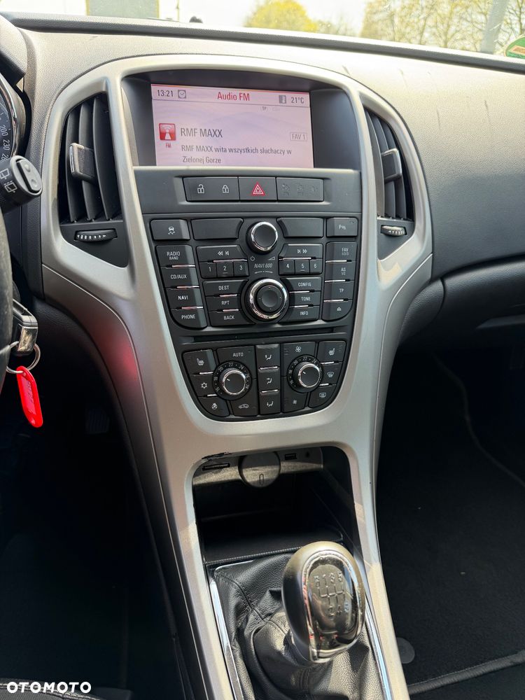 Opel Astra 1.7 CDTI DPF 150 Jahre - 10