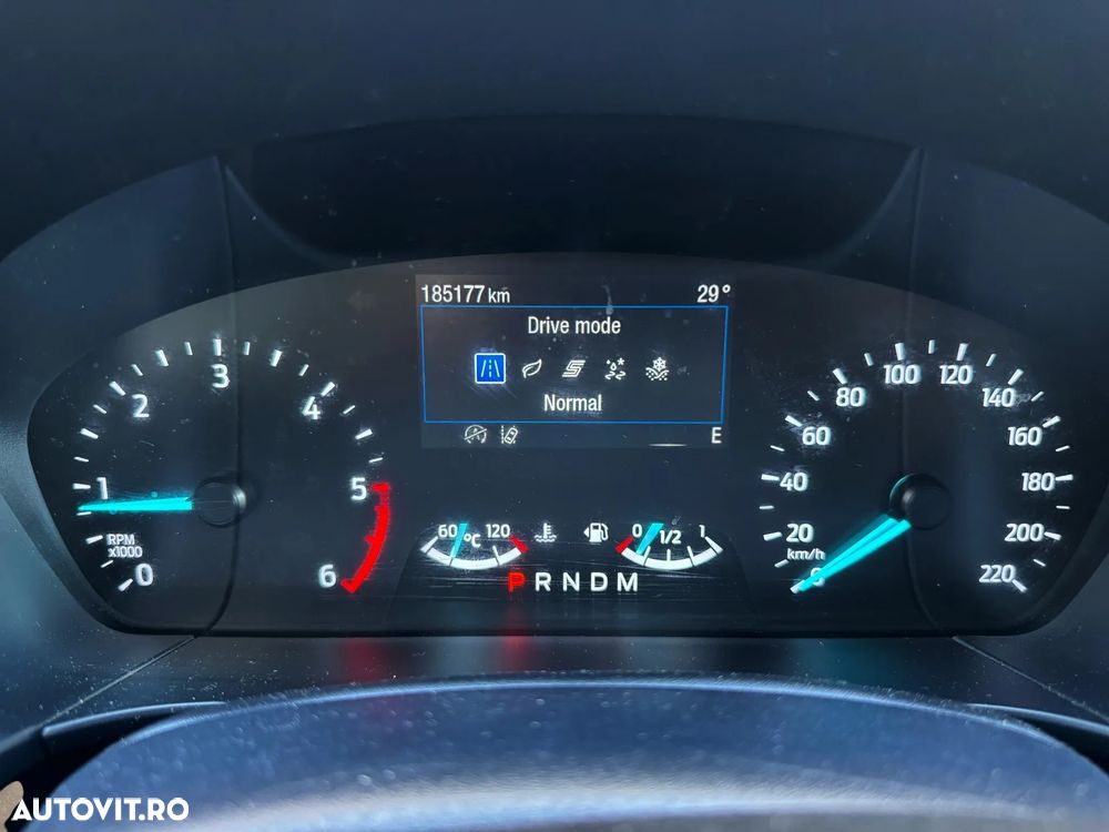 Ford Kuga 2.0 EcoBlue 4x4 Aut. TITANIUM - 35