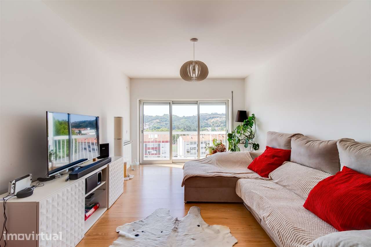 Apartamento T3 no Centro de Alcobaça - Grande imagem: 3/33