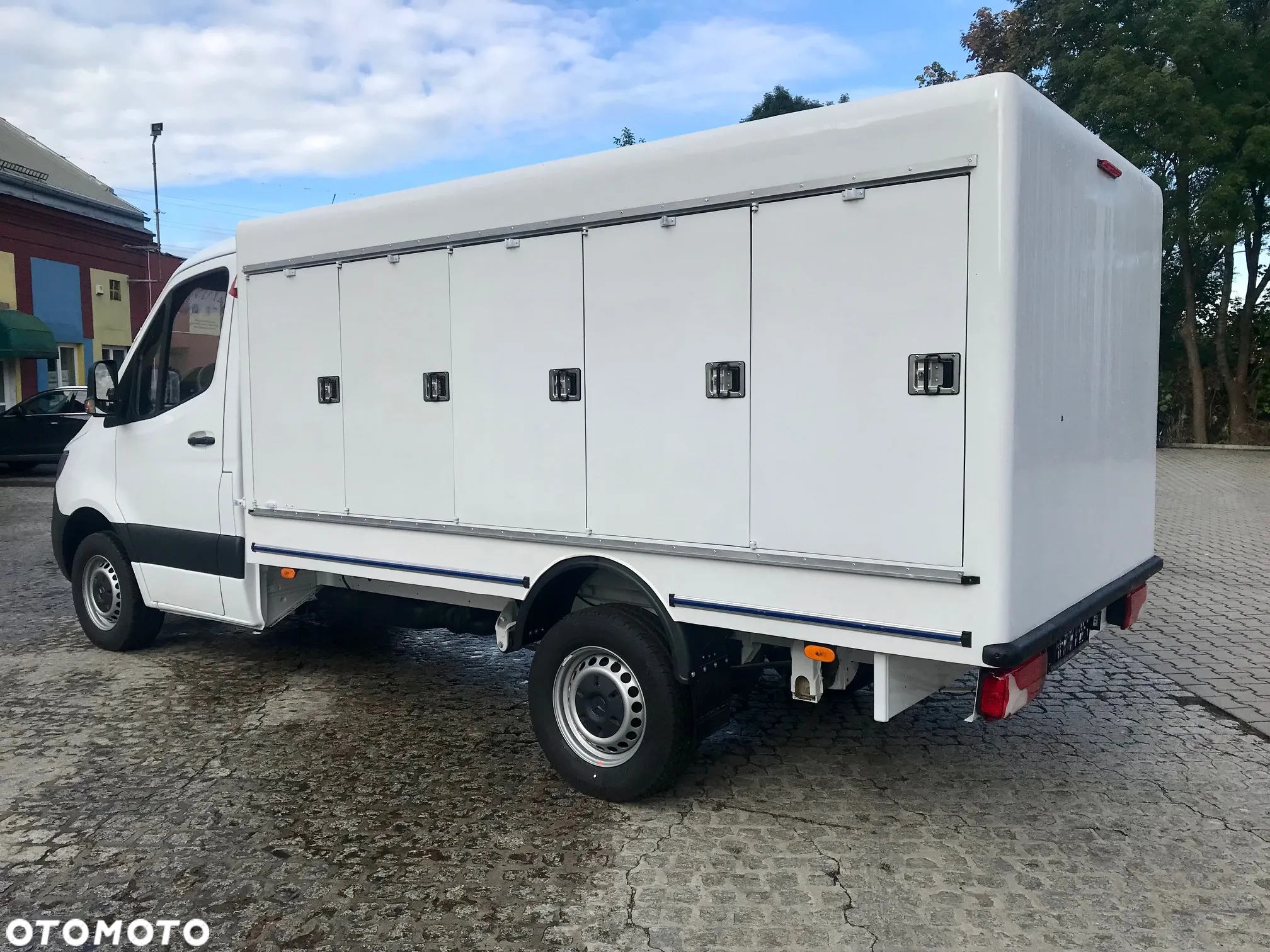 Mercedes-Benz Sprinter - 2