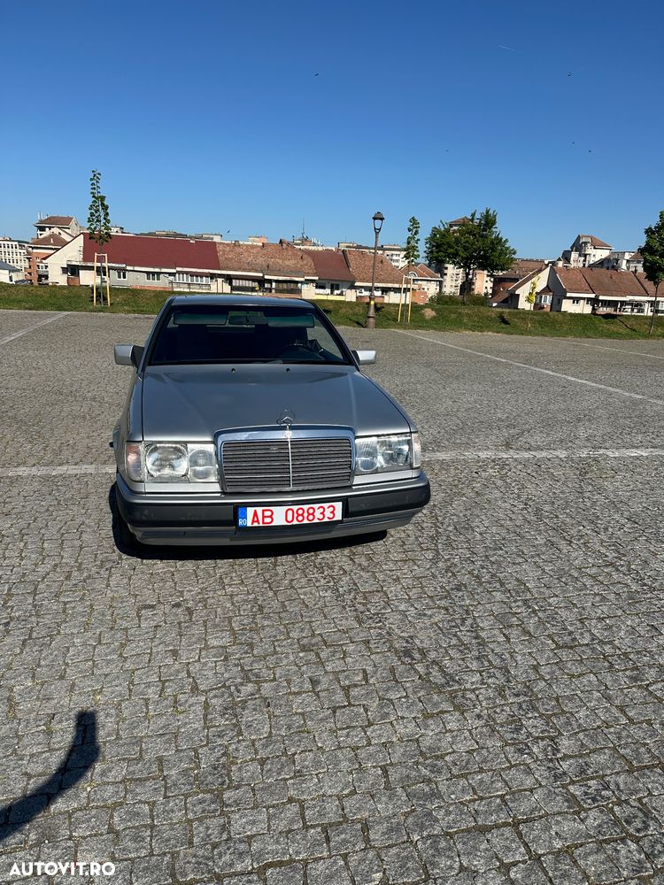 Mercedes-Benz W124 - 1