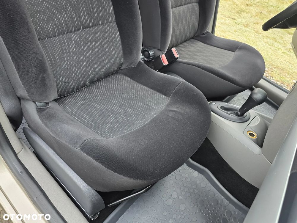 Renault Thalia 1.6 16V All Inclusive - 23