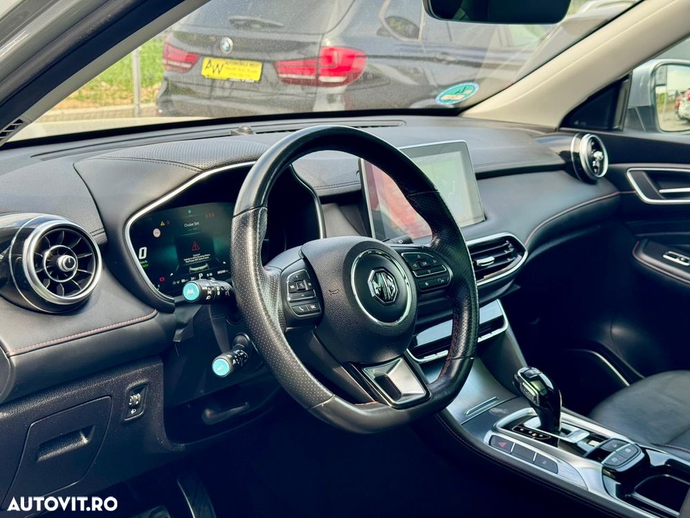 MG EHS 1.5 T-GDi AT PHEV Exclusive - 10