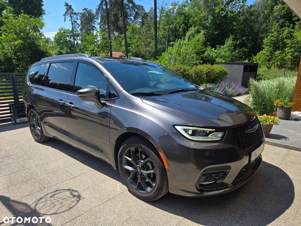 Chrysler Pacifica - 3