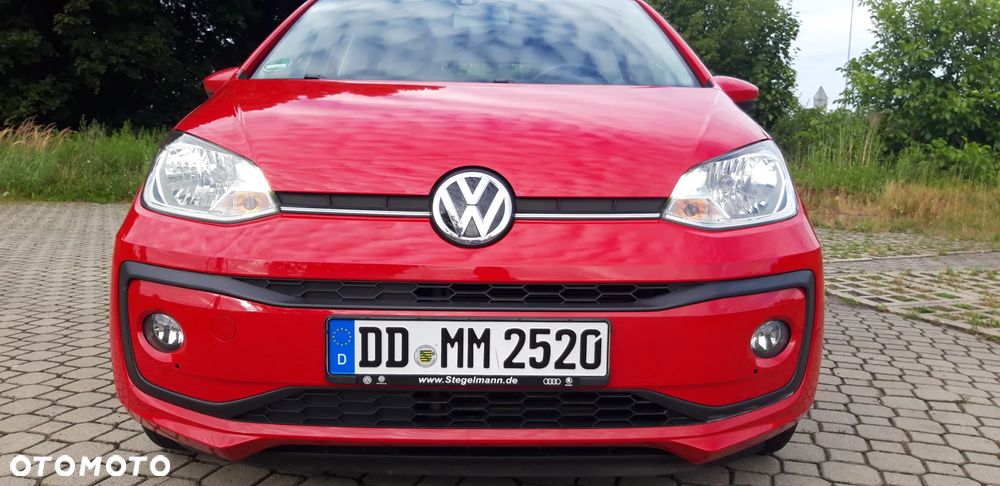 Volkswagen up! street - 24