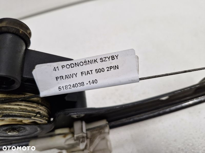 FIAT 500 PODNOŚNIK MECHANIZM SZYBY PRAWY PRZÓD PRZEDNI SILNICZEK 2 PIN 51824038 - 6