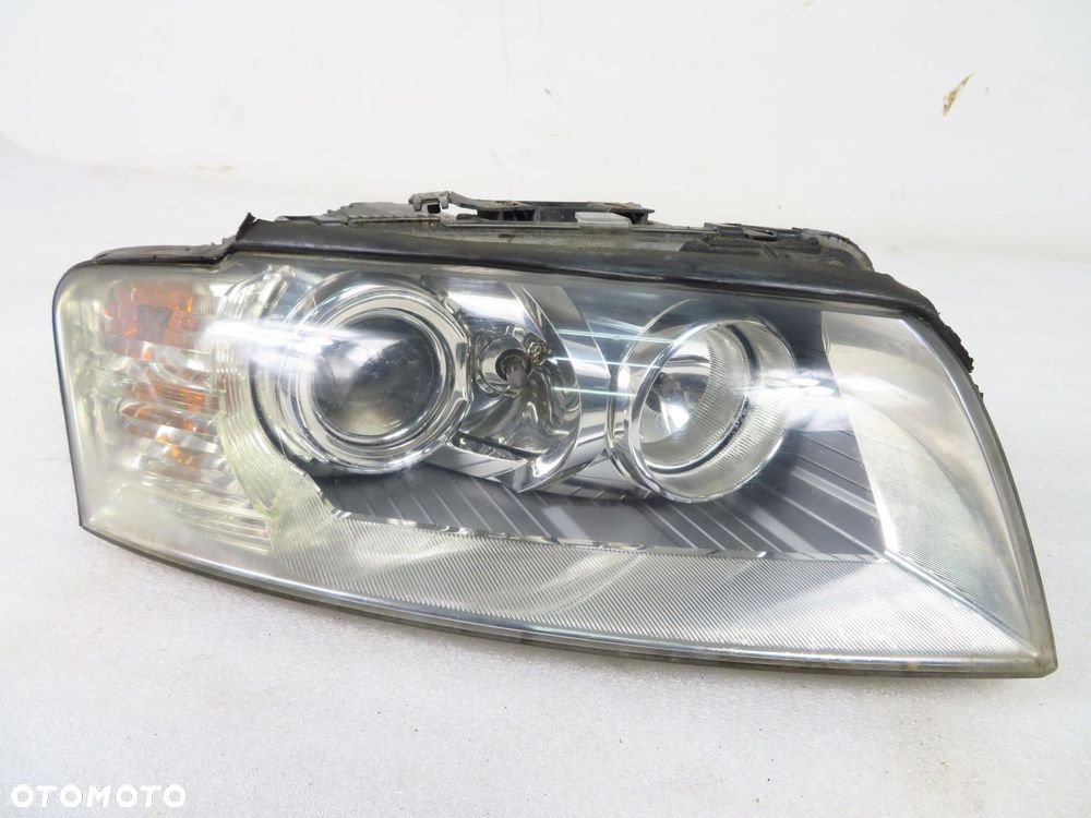 LAMPA PRAWA PRZEDNIA AUDI A8 D3 BIXENON 5811800 5DV00829000 - 1