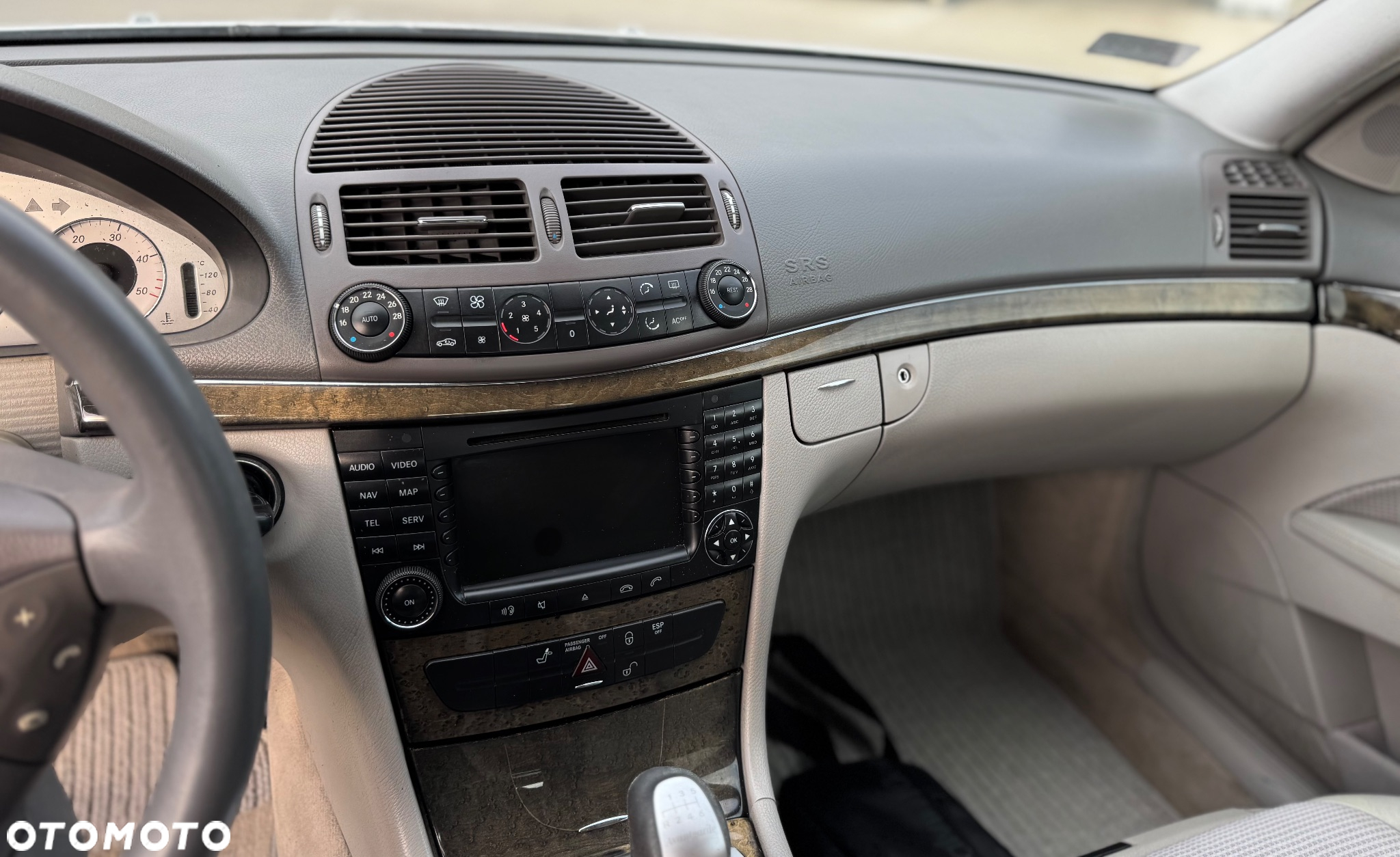 Mercedes-Benz Klasa E 270 CDI Avantgarde - 18