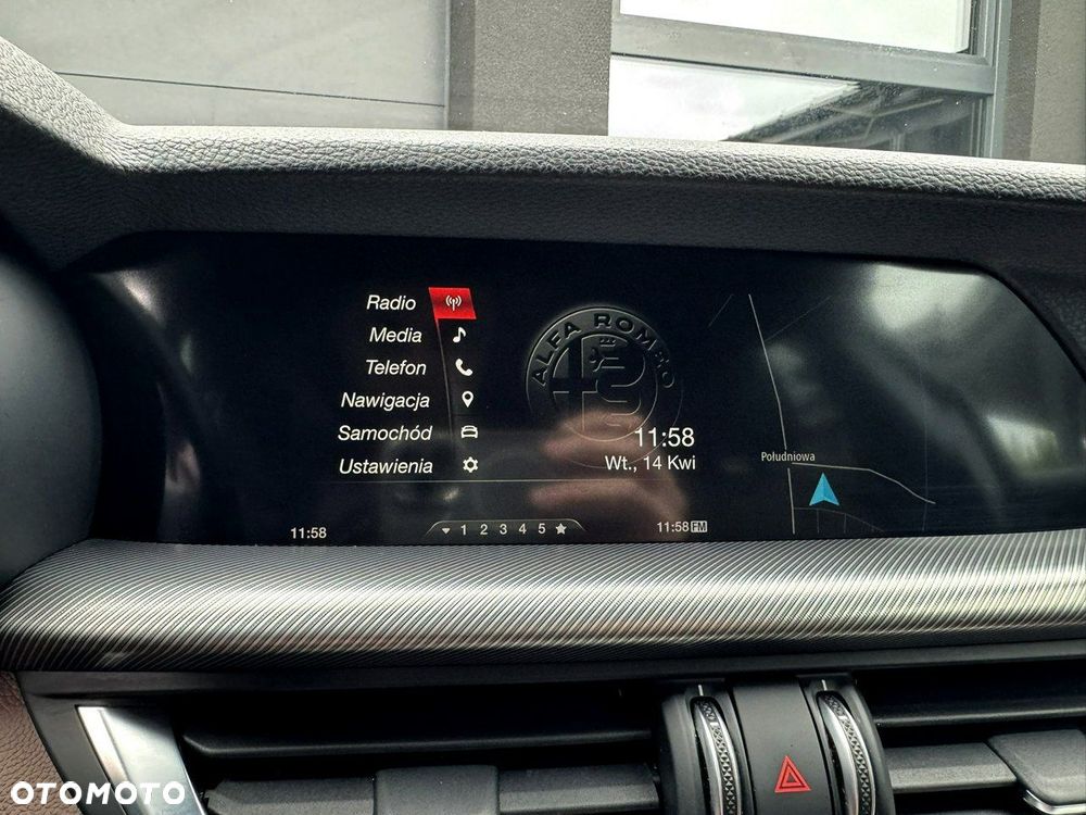 Alfa Romeo Stelvio - 18