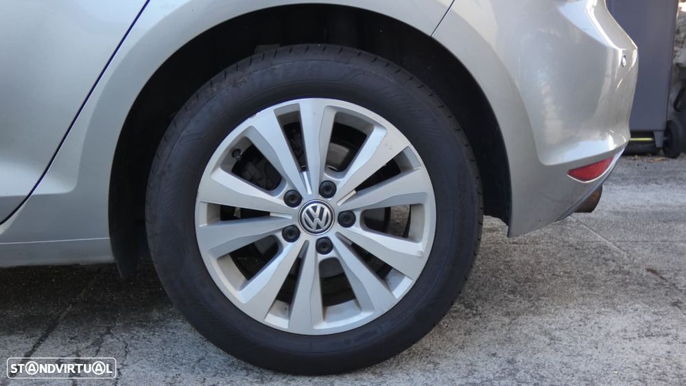 VW Golf 1.6 TDi Trendline BlueMotion - 7
