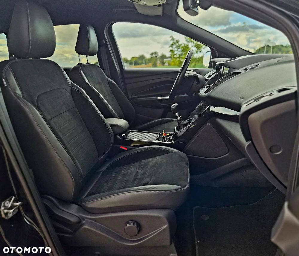 Ford Kuga - 17