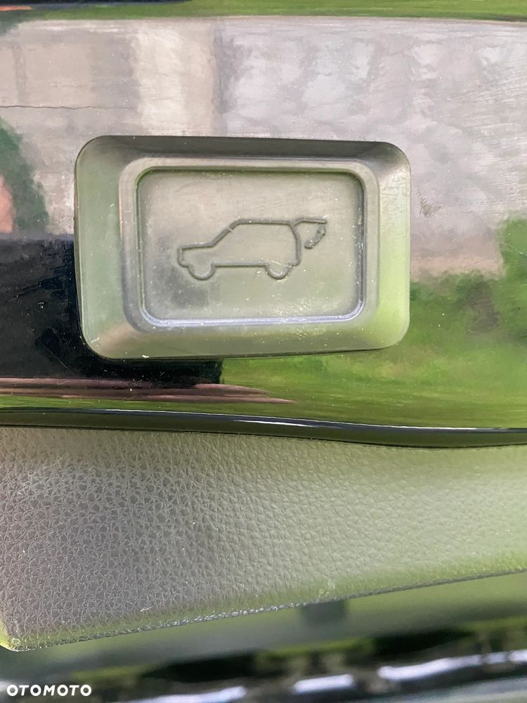Toyota RAV4 - 24