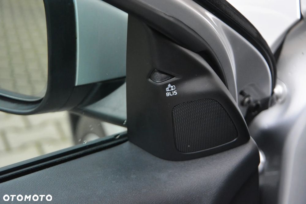 Volvo V60 D4 Geartronic Summum - 16