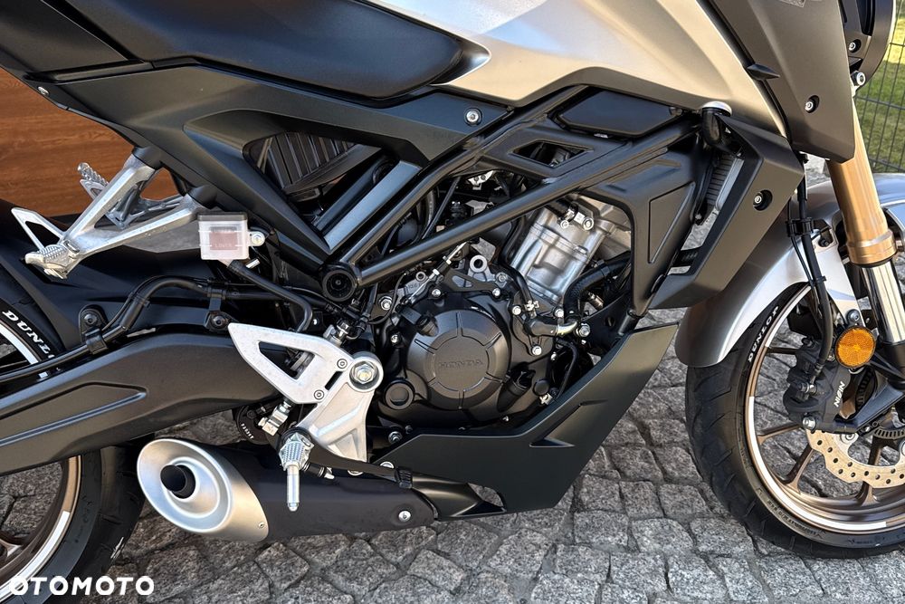 Honda CB - 8