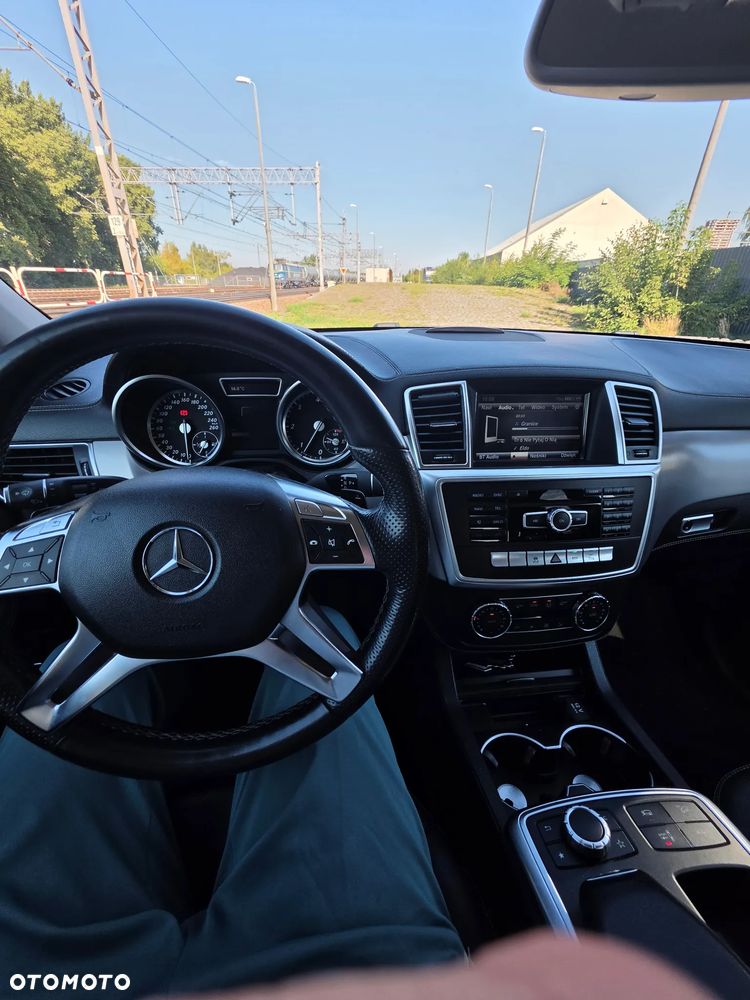 Mercedes-Benz ML 350 BlueTec 4-Matic - 10