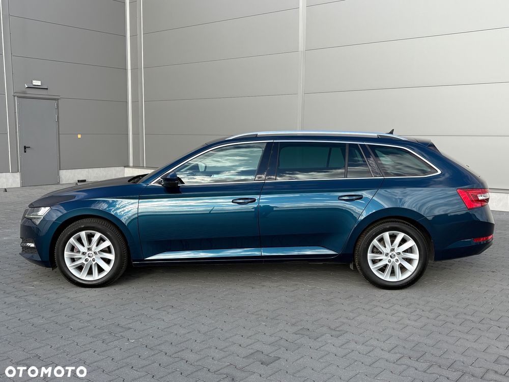 Skoda Superb Combi 2.0 TDI DSG Ambition - 16