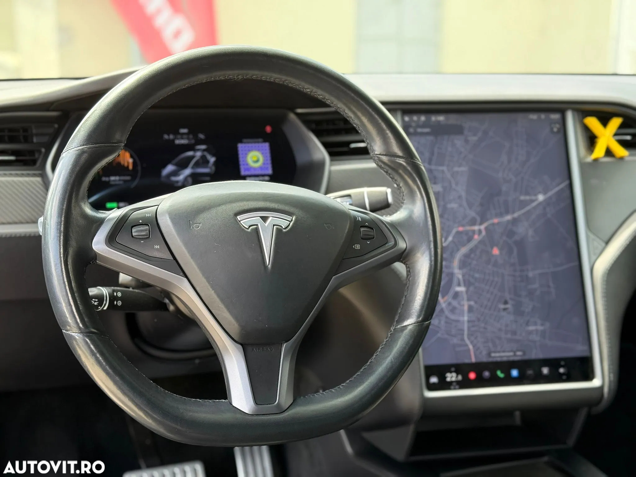 Tesla Model X - 5
