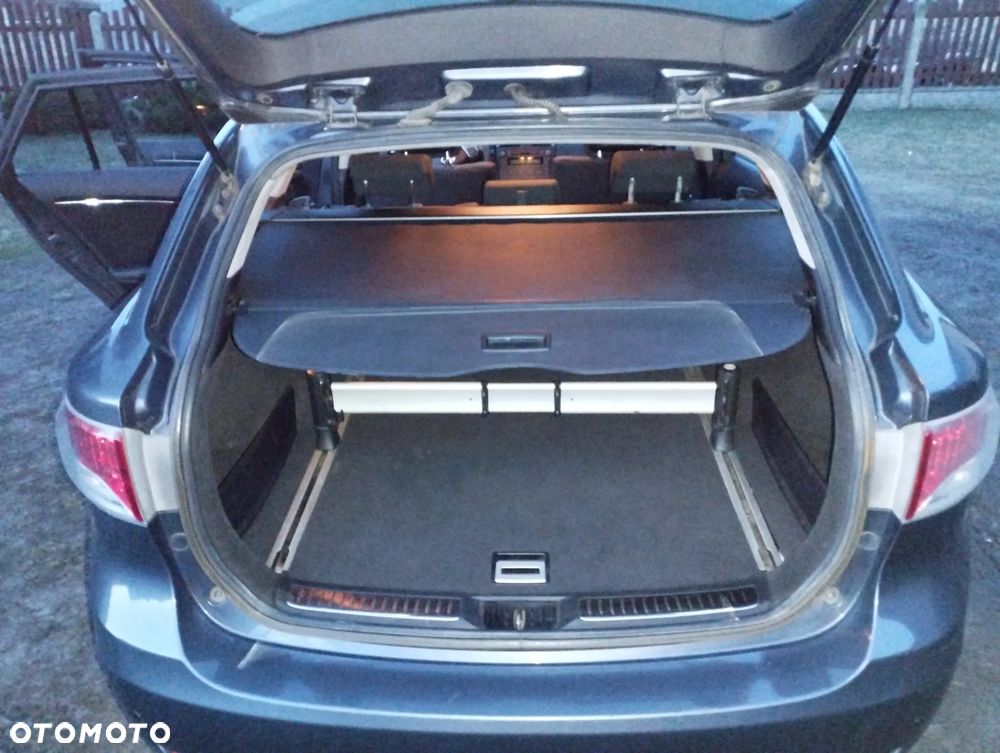 Toyota Avensis 1.8 Luna - 23
