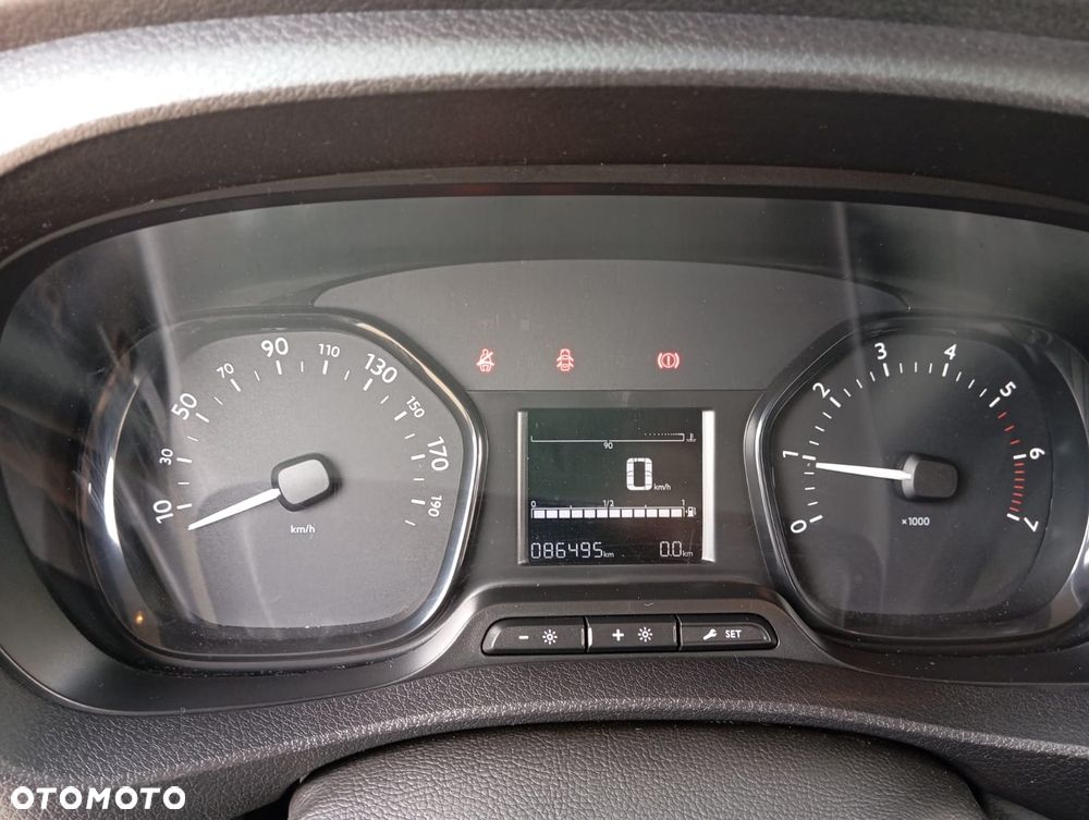 Peugeot Traveller 1.5 BlueHDi Long Active - 4