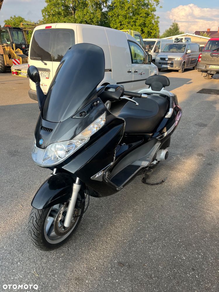 Piaggio X8 - 2