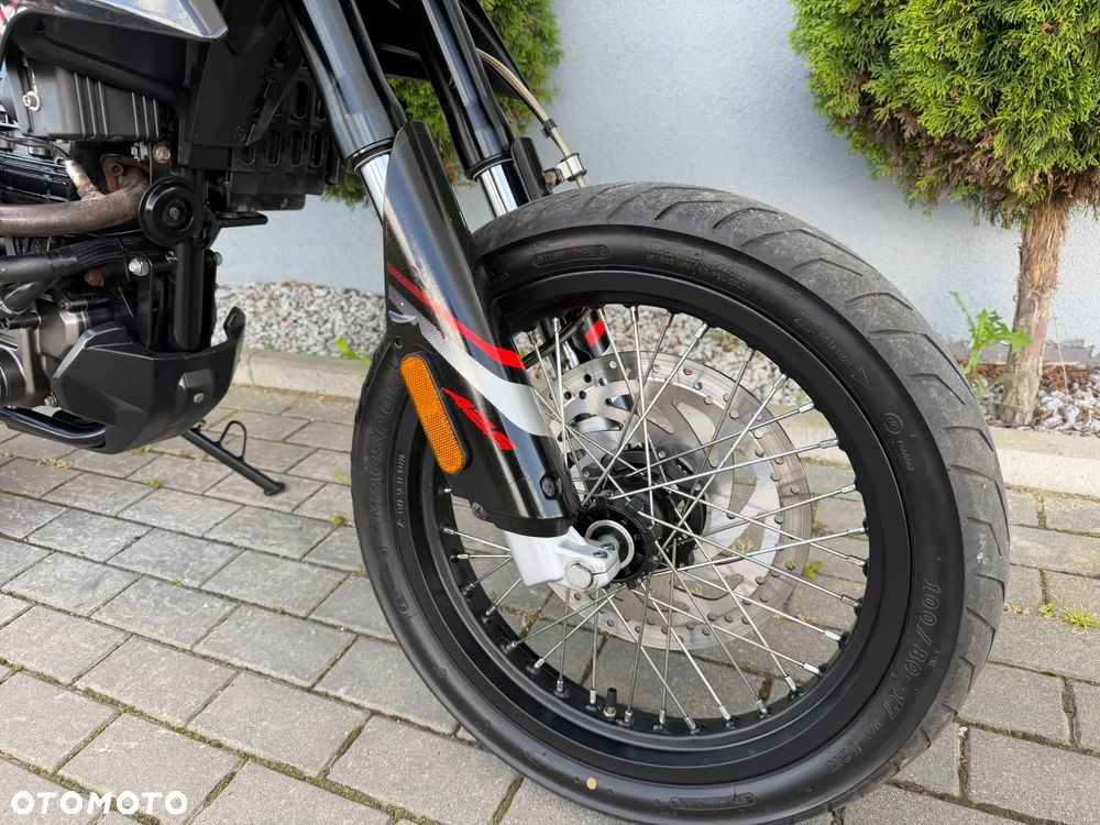 Aprilia SX - 12