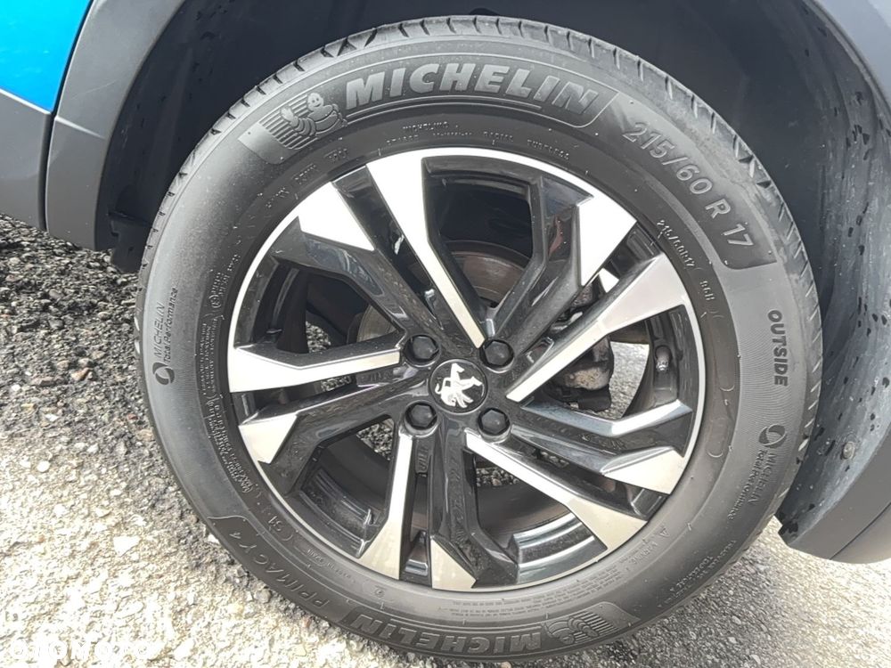 Peugeot 2008 1.2 Pure Tech GPF Allure S&S - 6